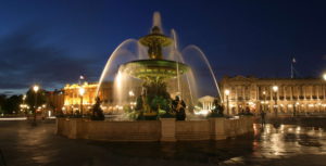 A Fontaine des Mers e a dança das águas na Place de la Concorde. 